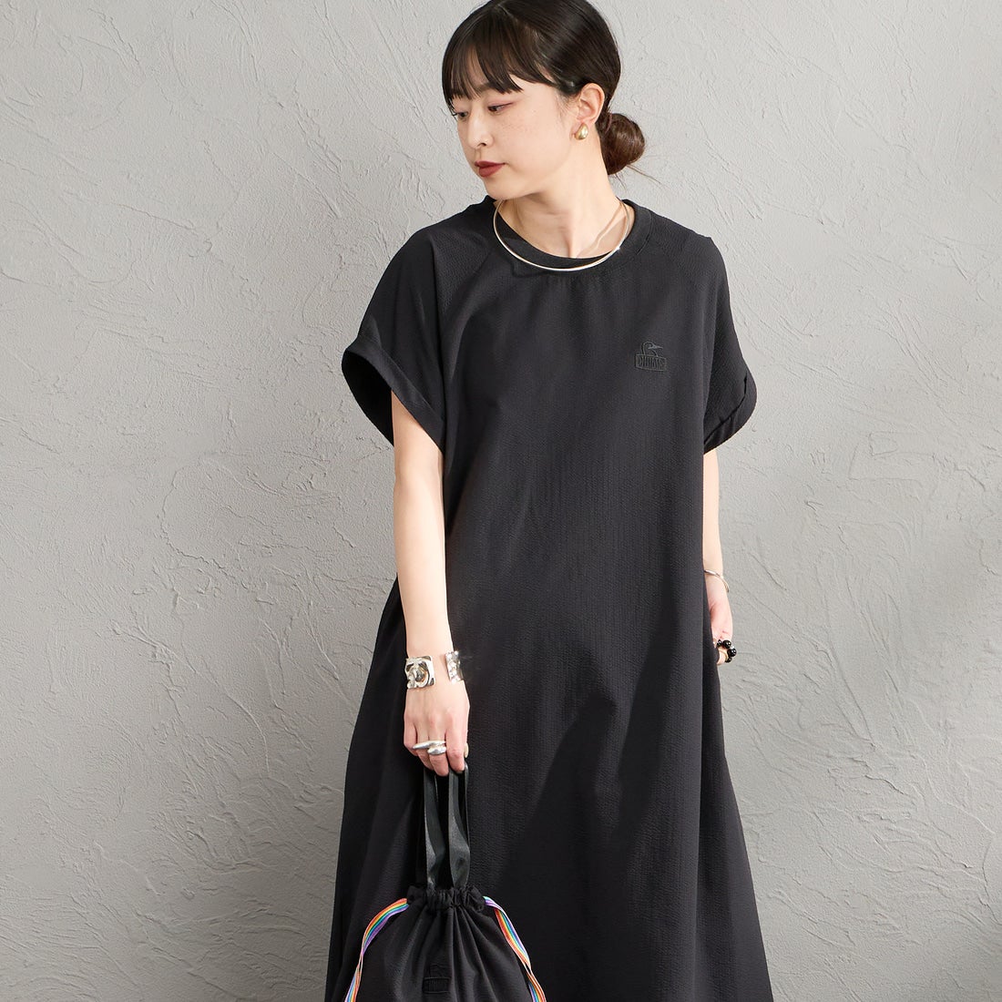 CHUMS [チャムス] シアサッカーストレッチワンピース [CH18-1371] K001 BLACK &&モデル身長：150cm 着用サイズ：WM&&