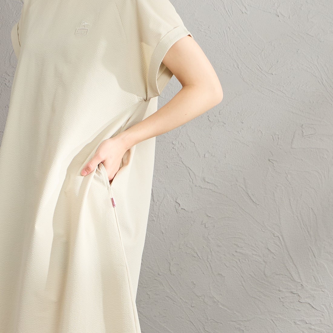 CHUMS [チャムス] シアサッカーストレッチワンピース [CH18-1371] G057 GREIG &&モデル身長：158cm 着用サイズ：WM&&