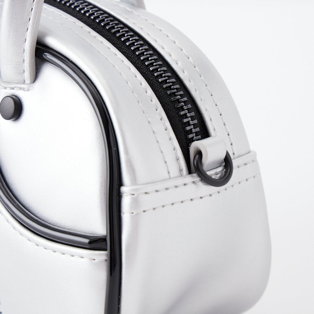 PUMA [プーマ] 1976 メタリック マイクロ グリップバッグ [092485] 01 GLACIAL