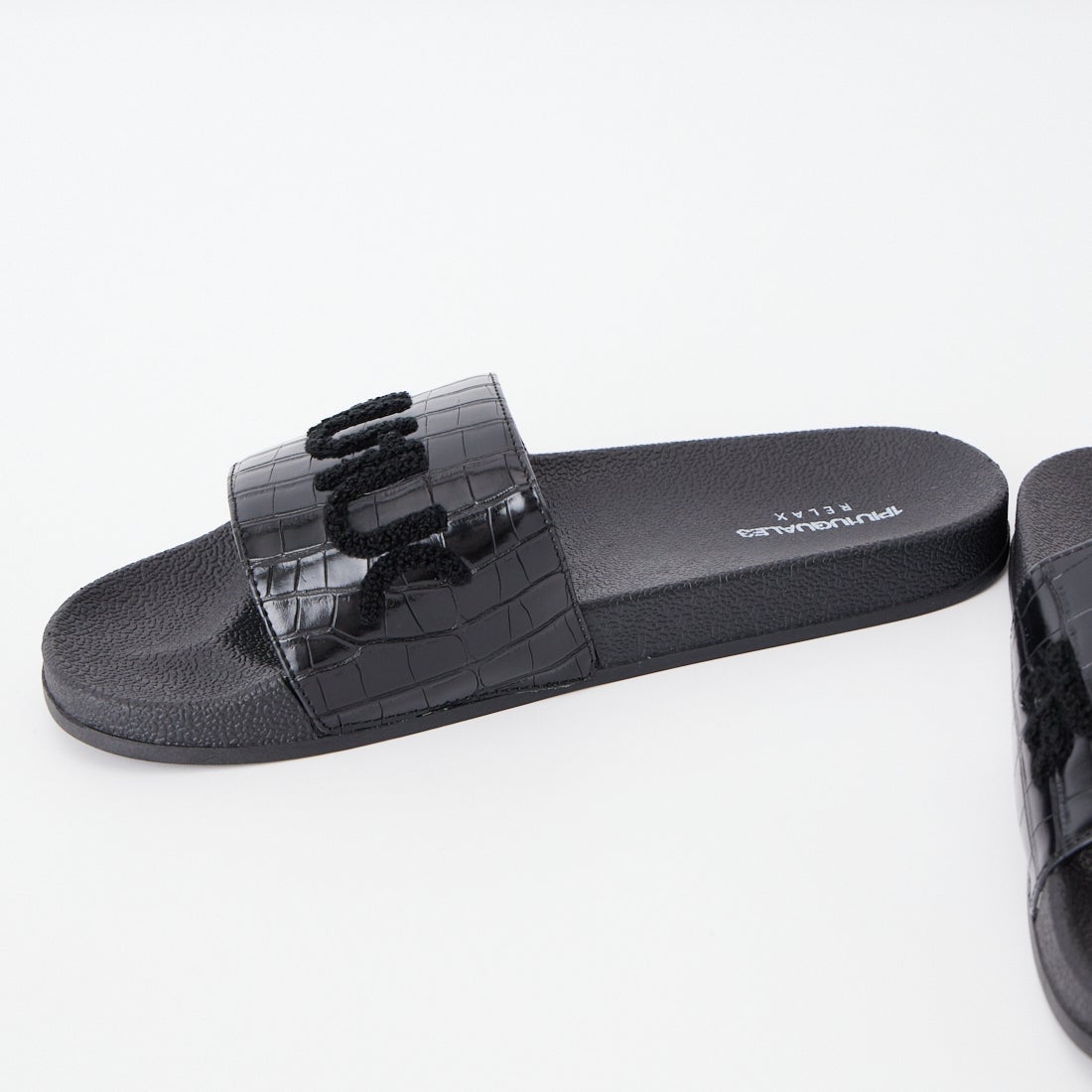 1PIU1UGUALE3 RELAX [ウノ ピゥ ウノ ウグァーレ トレ] ブラック サンダル [USX-26011] SN271 BK B