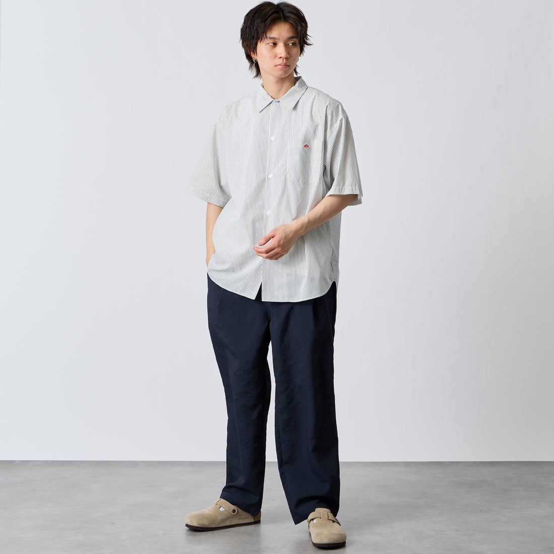 DANTON [ダントン] ポプリン ショートスリーブシャツ [DT-B0434TCV] WHT/NVY ST &&モデル身長：177cm 着用サイズ：42&&