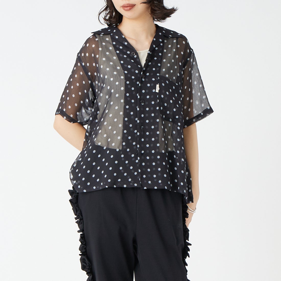 Vincent et Mireille [ヴァンソン エ ミレイユ] シアーオープンカラーシャツ [VM261PC11042] 93 BLK/OW &&モデル身長：162cm 着用サイズ：36&&