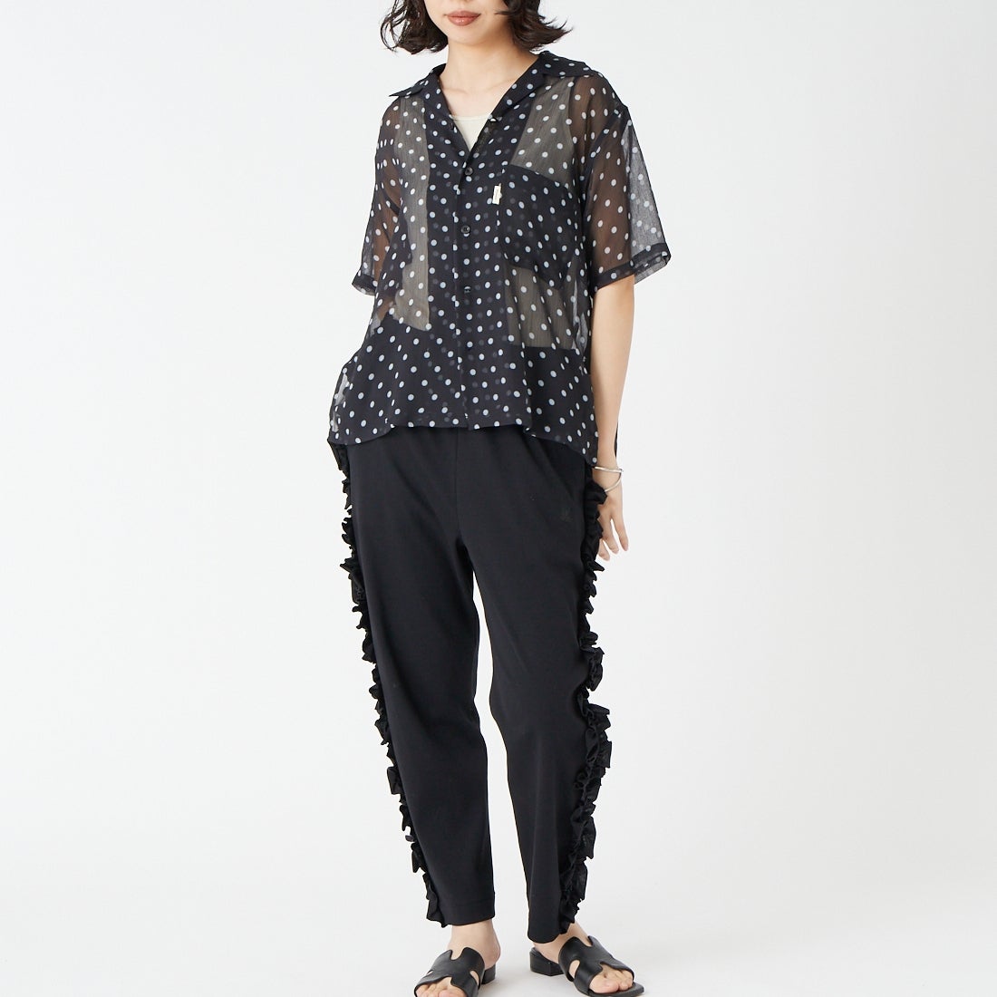 Vincent et Mireille [ヴァンソン エ ミレイユ] シアーオープンカラーシャツ [VM261PC11042] 93 BLK/OW &&モデル身長：162cm 着用サイズ：36&&