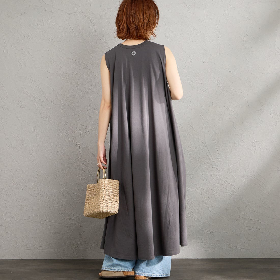 ORCIVAL [オーシバル] ノースリーブAラインシルエット カットワンピース [OR-C0534OEJ] CHARCOAL &&モデル身長：158cm 着用サイズ：2&&
