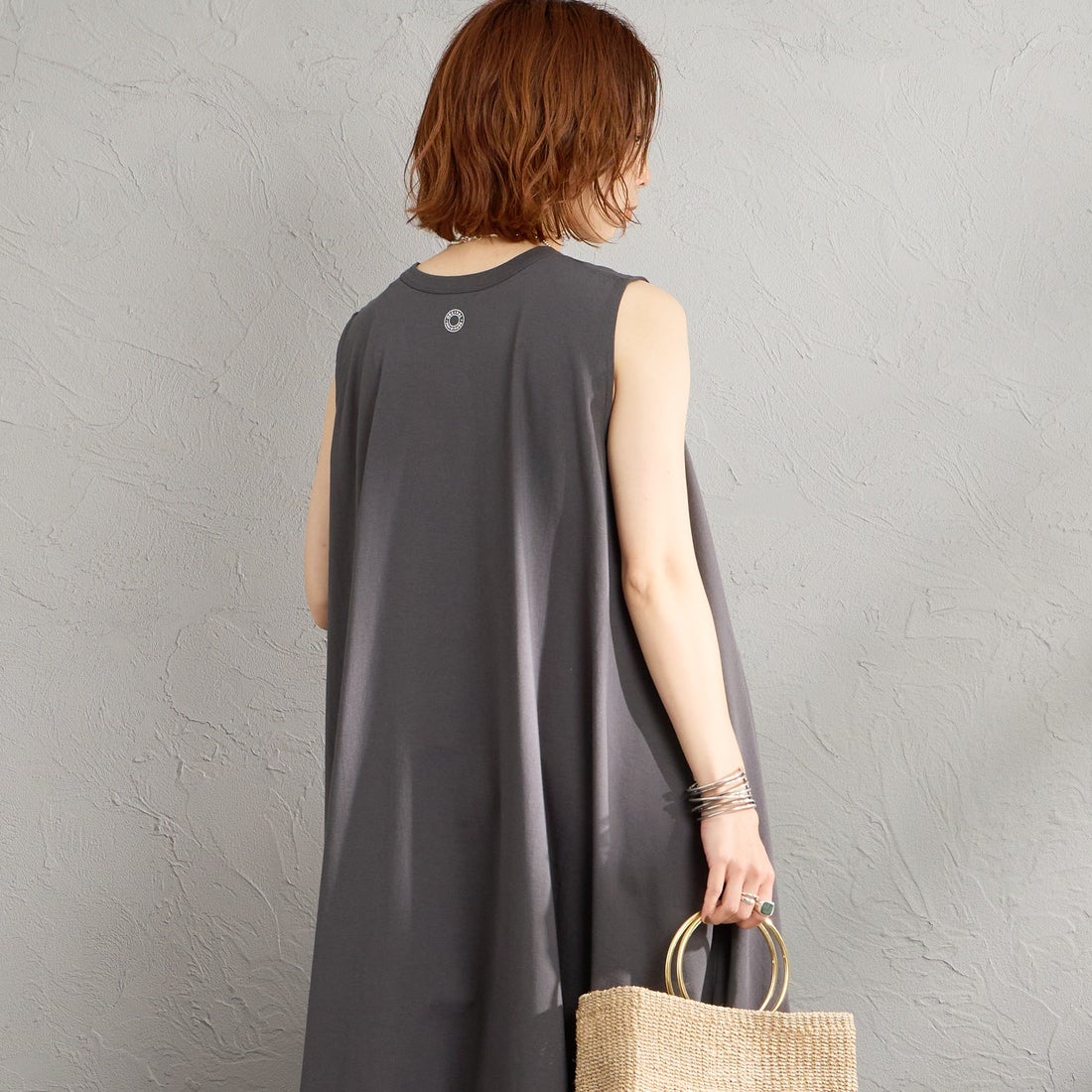 ORCIVAL [オーシバル] ノースリーブAラインシルエット カットワンピース [OR-C0534OEJ] CHARCOAL &&モデル身長：158cm 着用サイズ：2&&