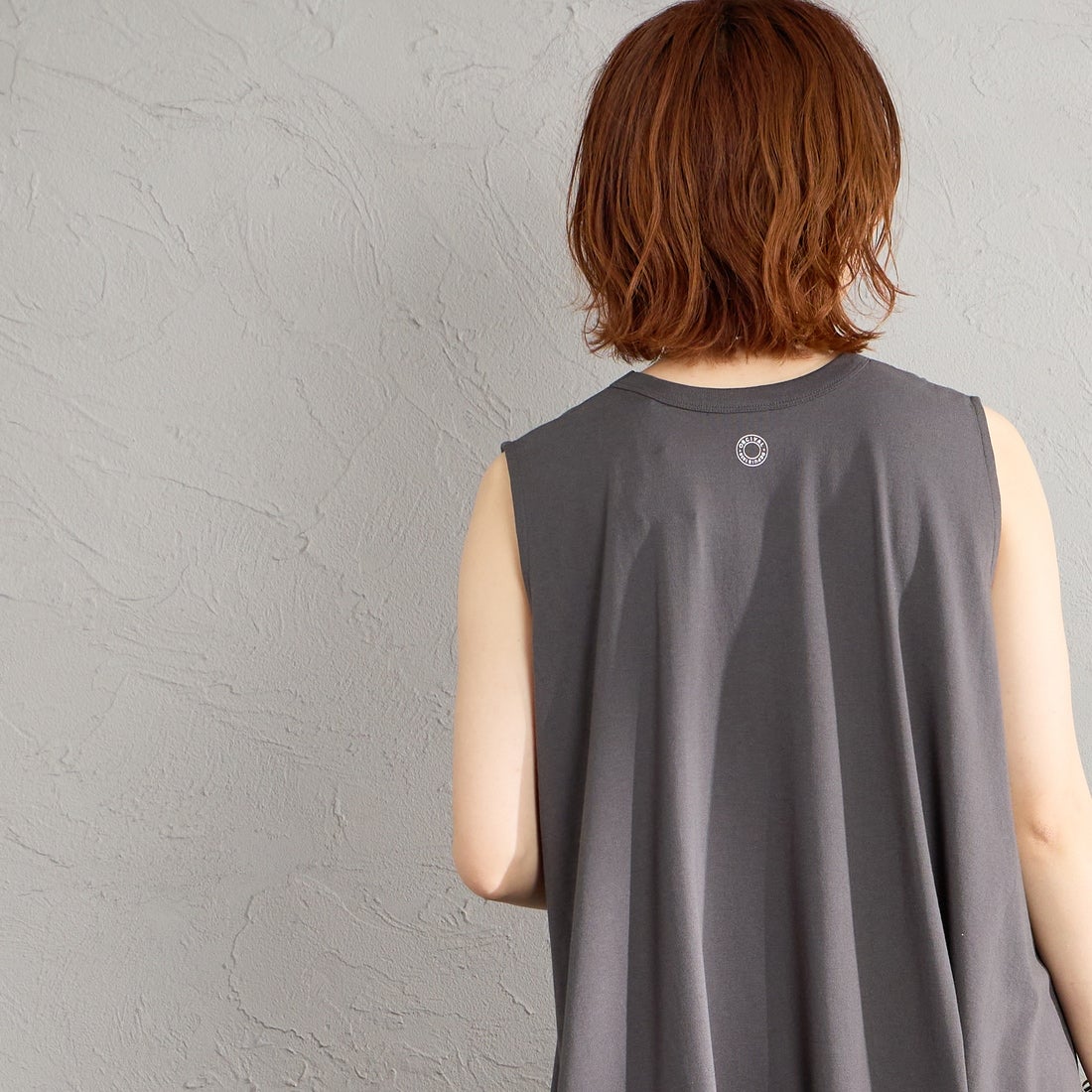 ORCIVAL [オーシバル] ノースリーブAラインシルエット カットワンピース [OR-C0534OEJ] CHARCOAL &&モデル身長：158cm 着用サイズ：2&&