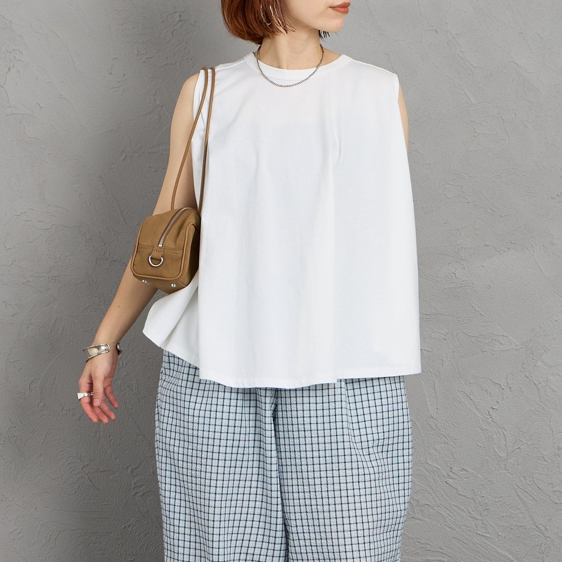 ORCIVAL [オーシバル] ノースリーブプルオーバー [OR-C0533OEJ] WHITE &&モデル身長：158cm 着用サイズ：1&&