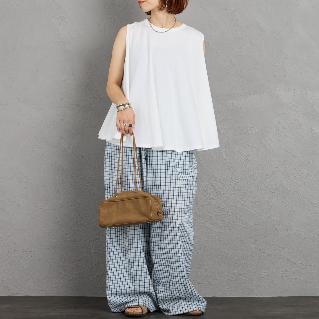 ORCIVAL [オーシバル] ノースリーブプルオーバー [OR-C0533OEJ] WHITE &&モデル身長：158cm 着用サイズ：1&&