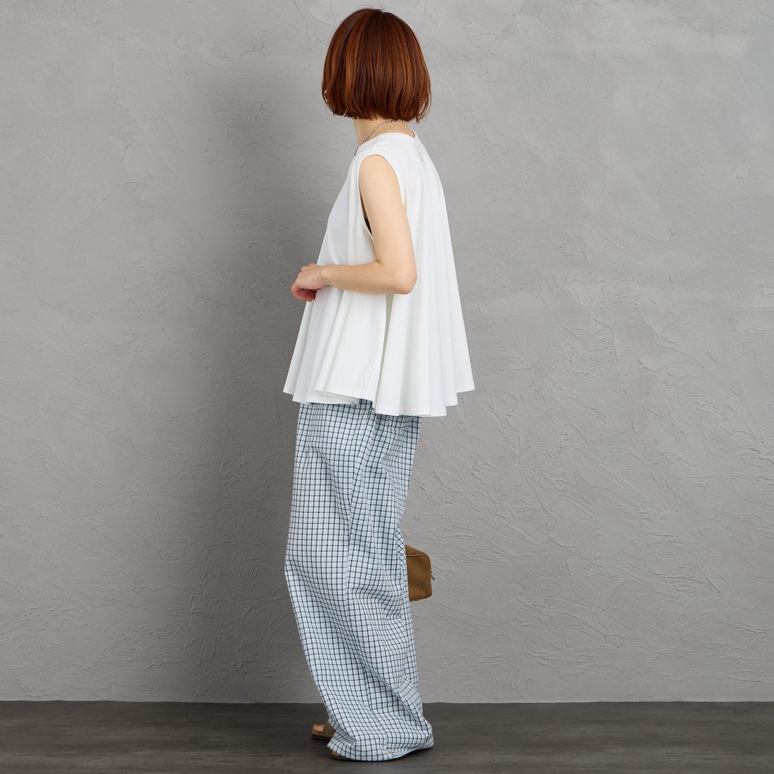 ORCIVAL [オーシバル] ノースリーブプルオーバー [OR-C0533OEJ] WHITE &&モデル身長：158cm 着用サイズ：1&&