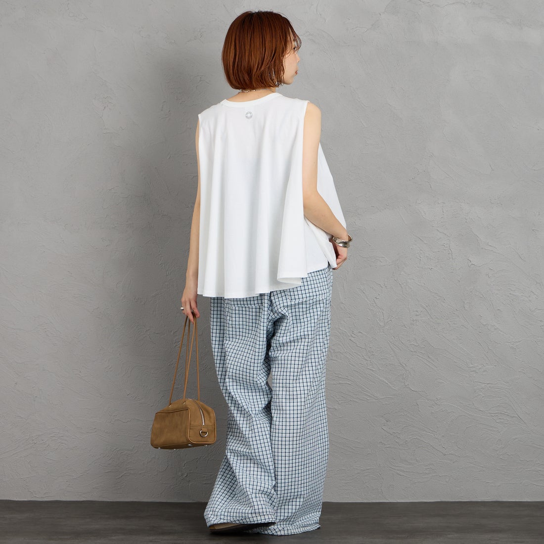 ORCIVAL [オーシバル] ノースリーブプルオーバー [OR-C0533OEJ] WHITE &&モデル身長：158cm 着用サイズ：1&&