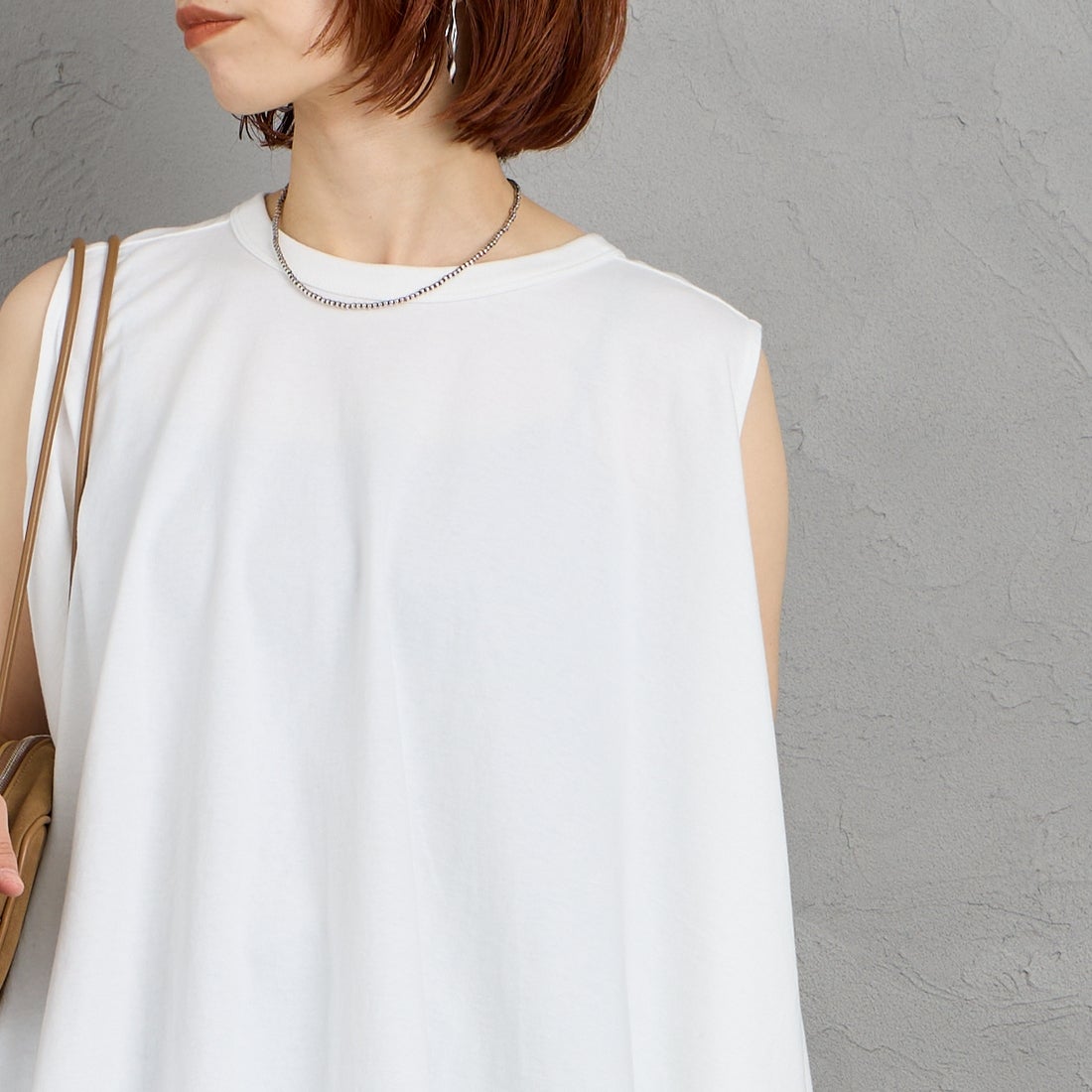ORCIVAL [オーシバル] ノースリーブプルオーバー [OR-C0533OEJ] WHITE &&モデル身長：158cm 着用サイズ：1&&