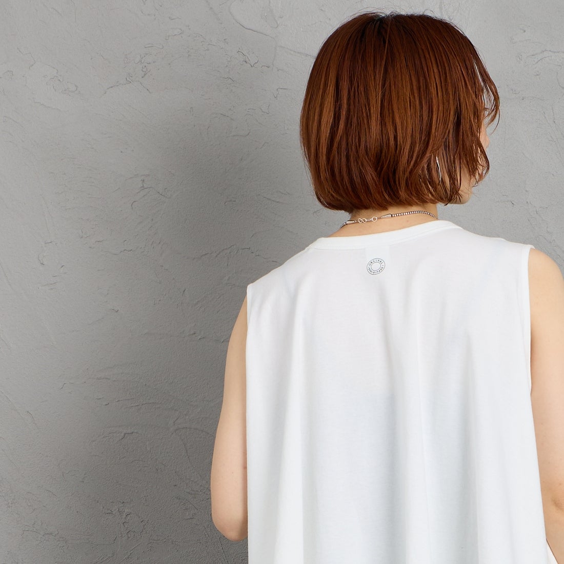 ORCIVAL [オーシバル] ノースリーブプルオーバー [OR-C0533OEJ] WHITE &&モデル身長：158cm 着用サイズ：1&&