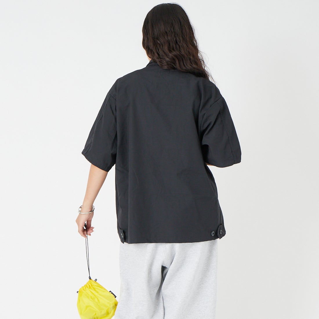 ODDMENT [オッドメント] カスタム タクティカルショートスリーブシャツ [CUSTOM-TACTICAL-SS] BLACK &&モデル身長：162cm 着用サイズ：L&&