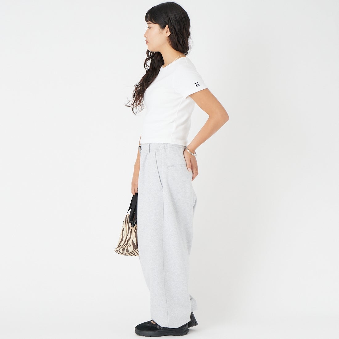 HOLLYWOOD RANCH MARKET [ハリウッドランチマーケット] クロップド ショートスリーブ Tシャツ [1006989] WHITE &&モデル身長：162cm 着用サイズ：M&&