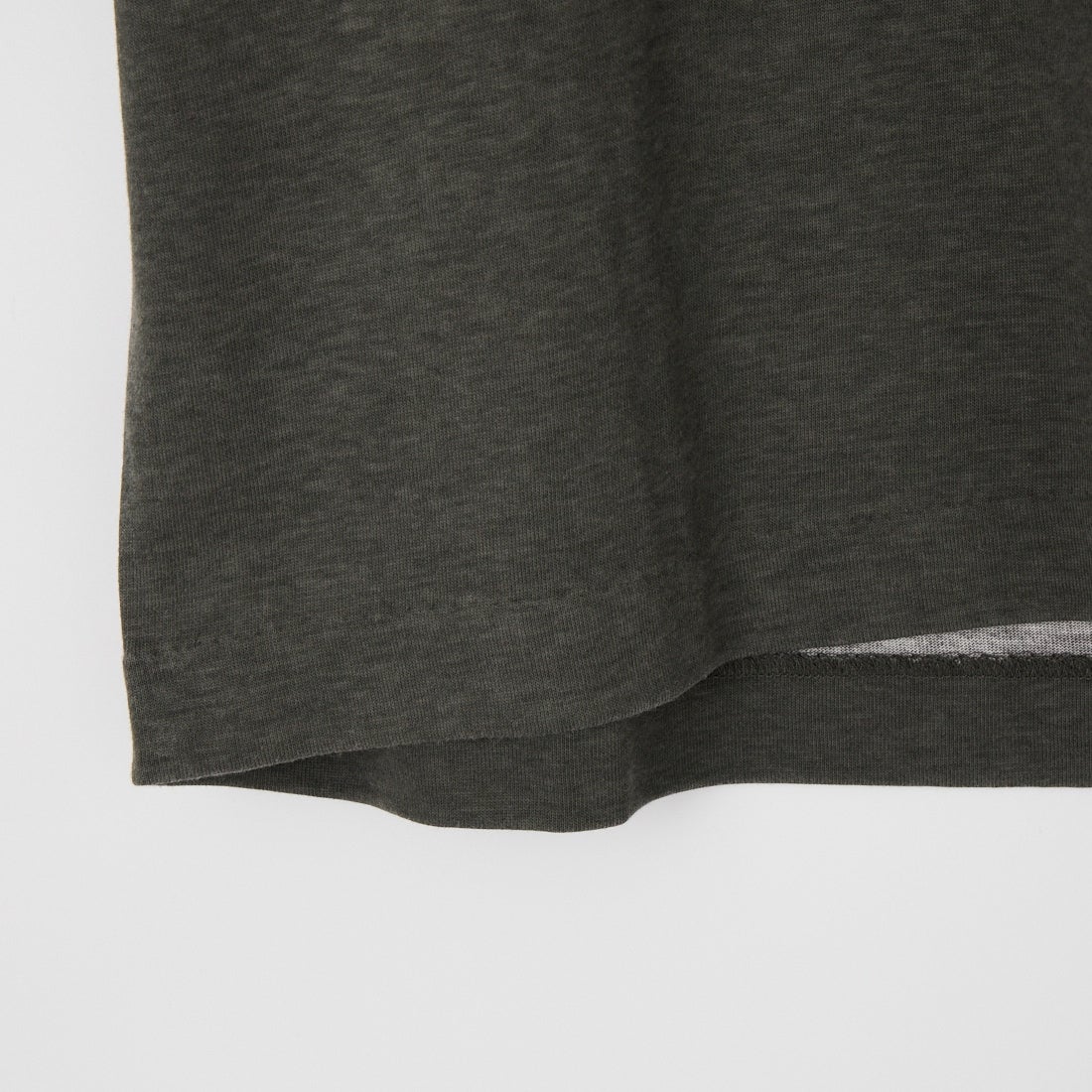 C.P.COMPANY [シーピーカンパニー] ジャージー プレーテッド ロゴ Tシャツ [20CMTS192A] 921 GUNMET