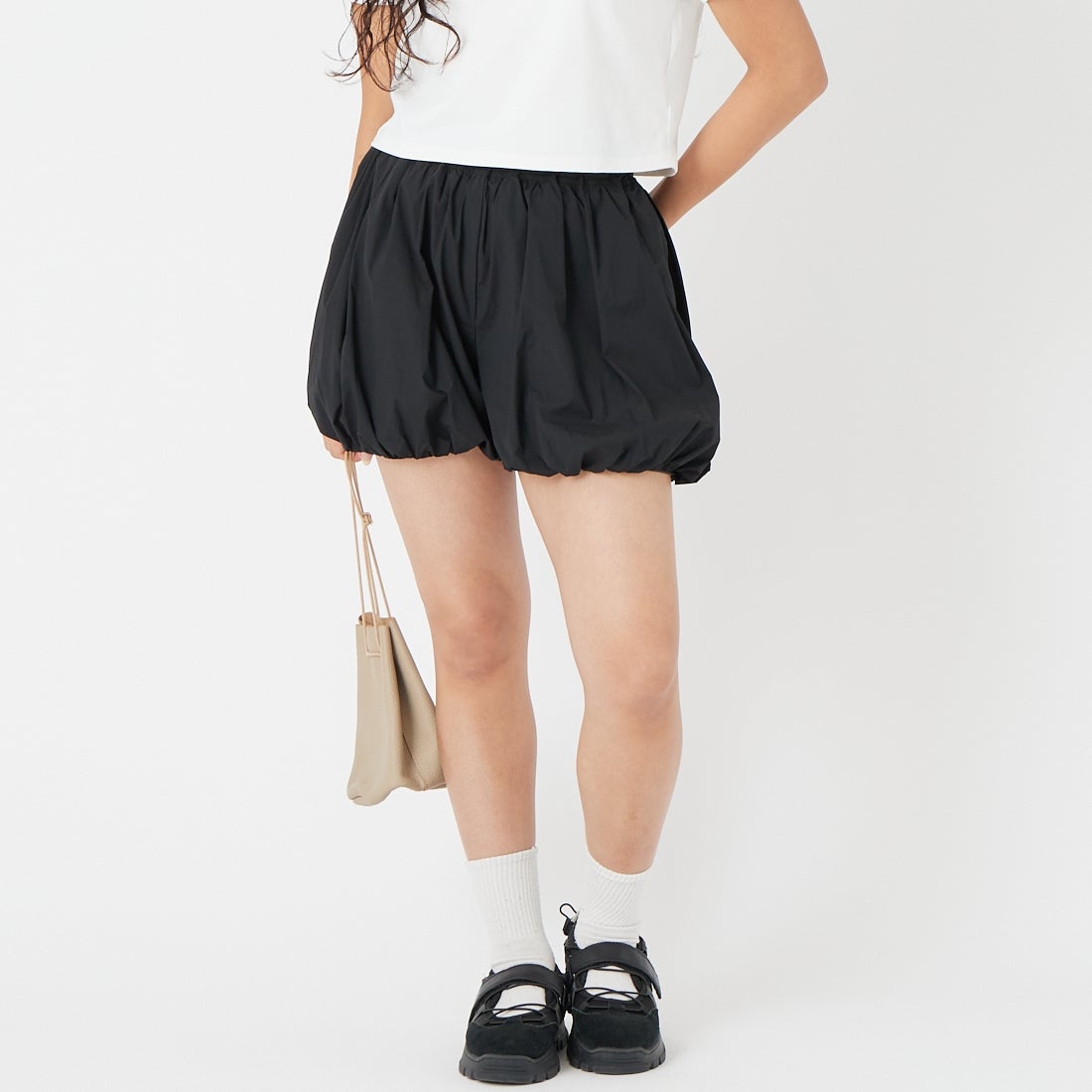 BLACK&&モデル身長：162cm 着用サイズ：F&&