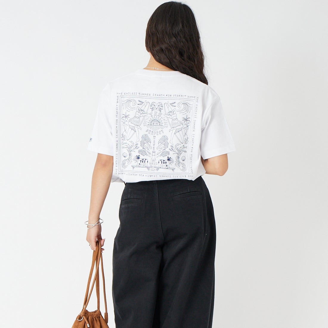 The Endless Summer [エンドレスサマー] バンダナ刺繍 Tシャツ [C-26574308] 07 WHITE &&モデル身長：162cm 着用サイズ：S&&