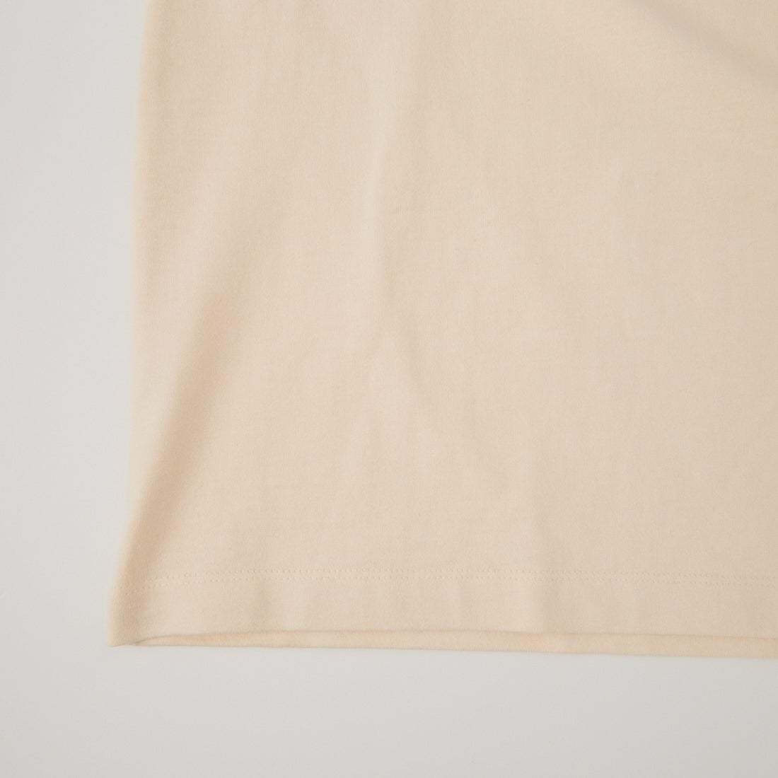 The Endless Summer [エンドレスサマー] サガラ刺繍 BUHIカフェ Tシャツ [C-26574306] 05 IVORY