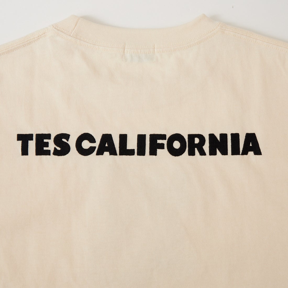 The Endless Summer [エンドレスサマー] サガラ刺繍 BUHIカフェ Tシャツ [C-26574306] 05 IVORY