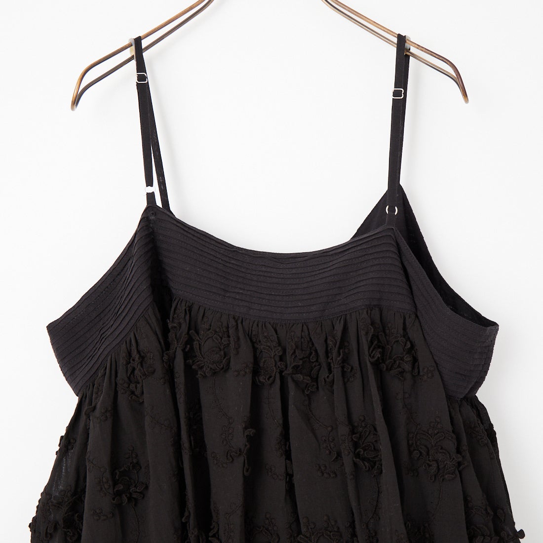 crinkle crinkle crinkle [クリンクル クリンクル クリンクル] 3D刺繍カシュクールキャミソール [CC-4518] BLACK
