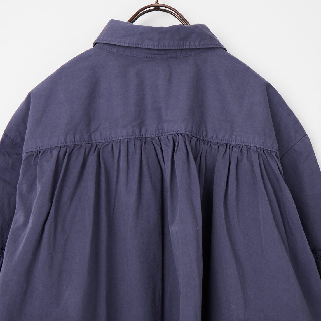 crinkle crinkle crinkle [クリンクル クリンクル クリンクル] ガーメントダイ フリルシャツ [CC-4522] NAVY