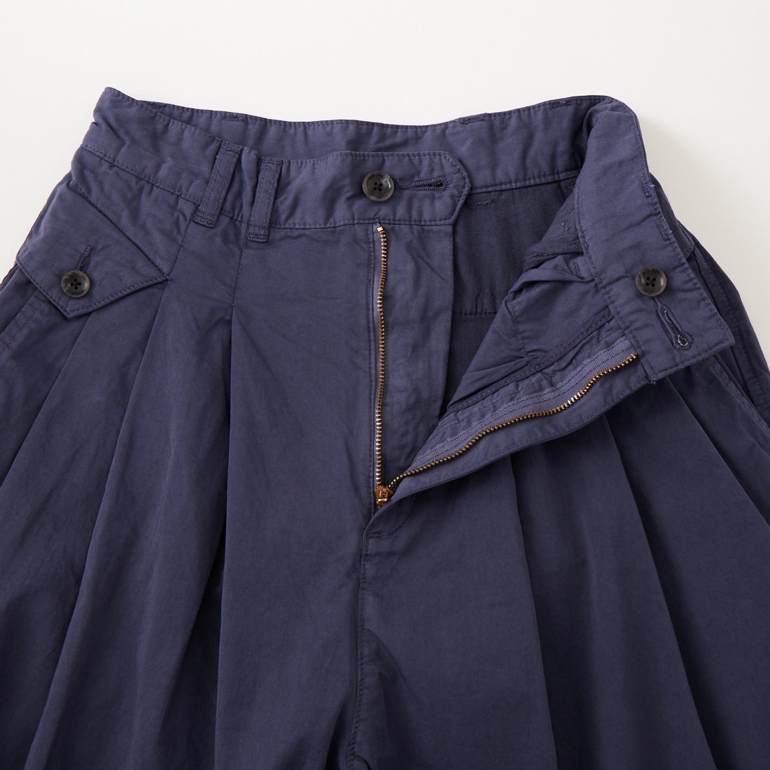 crinkle crinkle crinkle [クリンクル クリンクル クリンクル] ガーメントダイオーバータックパンツ [CC-4529] NAVY