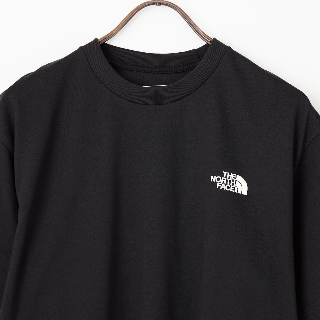 THE NORTH FACE [ザ ノースフェイス] ベースキャンプダッフル グラフィックTシャツ [NT32647] K