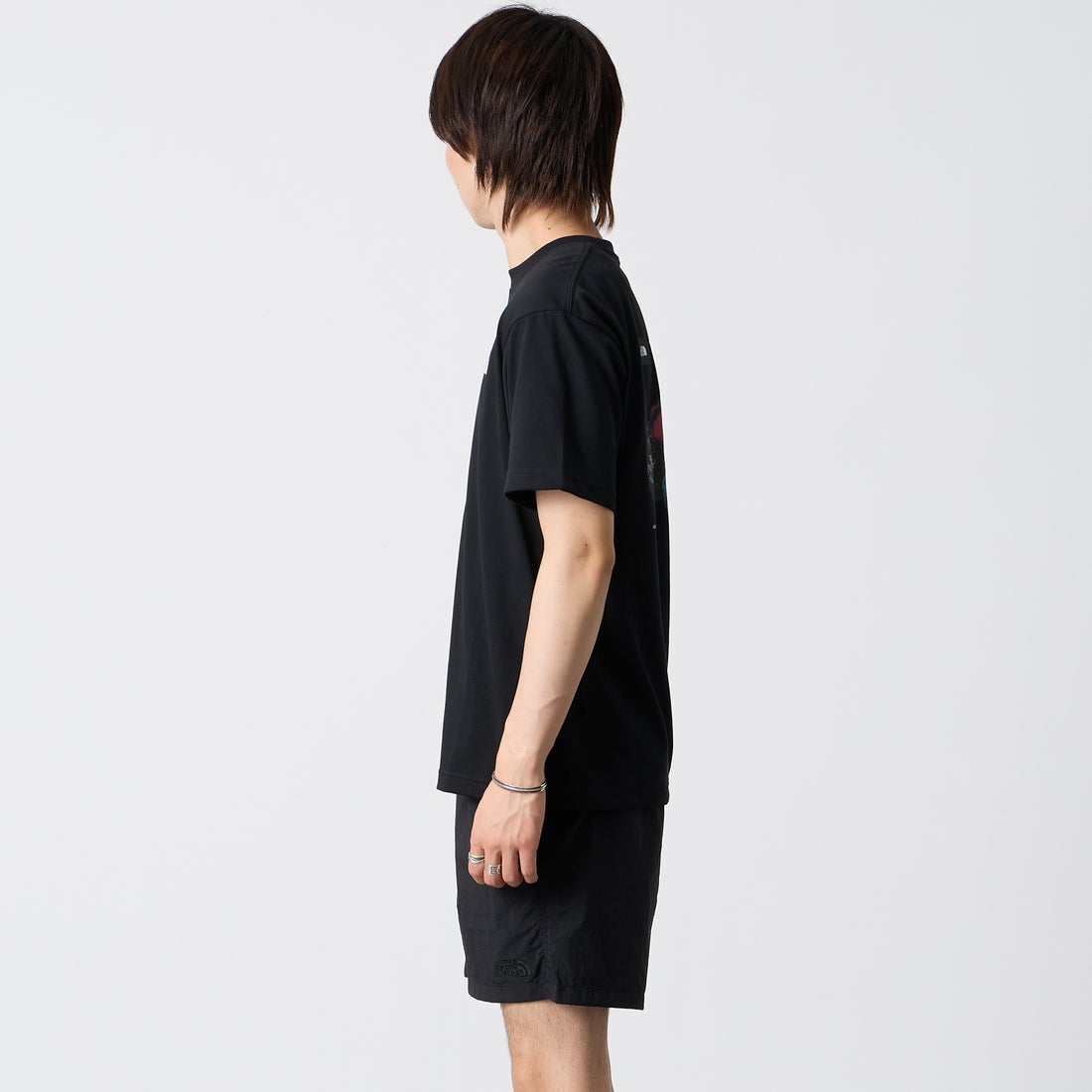 THE NORTH FACE [ザ ノースフェイス] ベースキャンプダッフル グラフィックTシャツ [NT32647] K &&モデル身長：177cm 着用サイズ：M&&