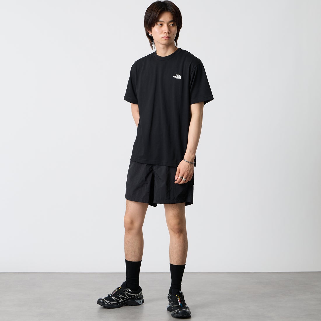 THE NORTH FACE [ザ ノースフェイス] ベースキャンプダッフル グラフィックTシャツ [NT32647] K &&モデル身長：177cm 着用サイズ：M&&