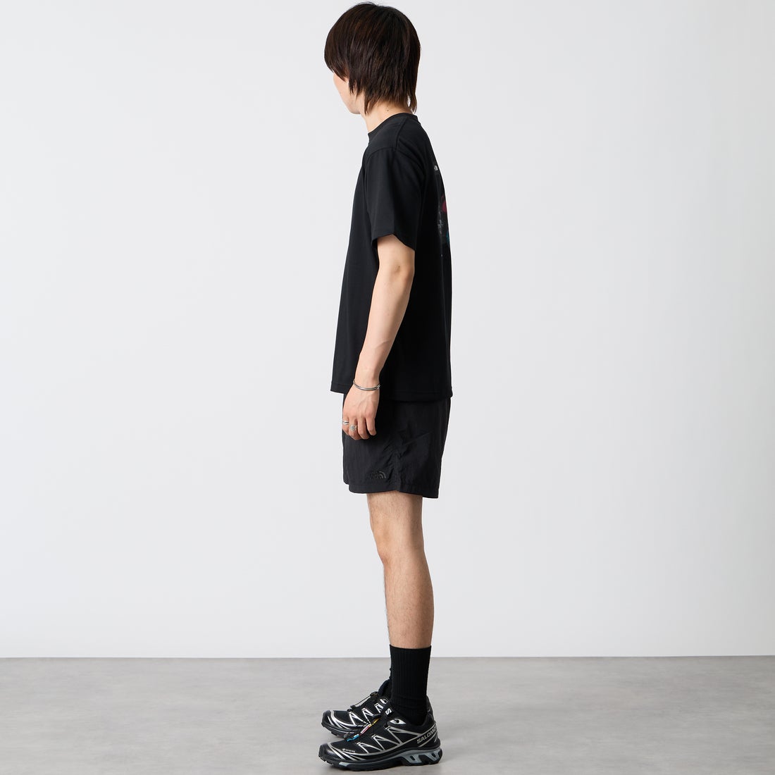 THE NORTH FACE [ザ ノースフェイス] ベースキャンプダッフル グラフィックTシャツ [NT32647] K &&モデル身長：177cm 着用サイズ：M&&
