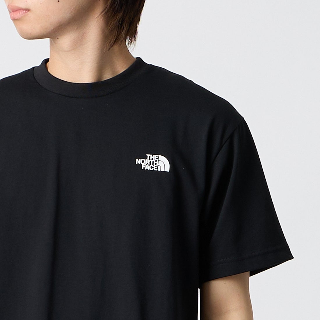 THE NORTH FACE [ザ ノースフェイス] ベースキャンプダッフル グラフィックTシャツ [NT32647] K &&モデル身長：177cm 着用サイズ：M&&