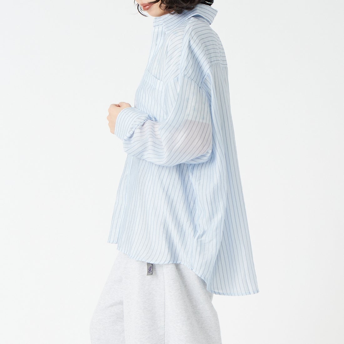 USINE [ユジーヌ] シアーオーバーサイズシャツ [IN9-SH-6] ﾌﾞﾙｰST &&モデル身長：162cm 着用サイズ：F&&