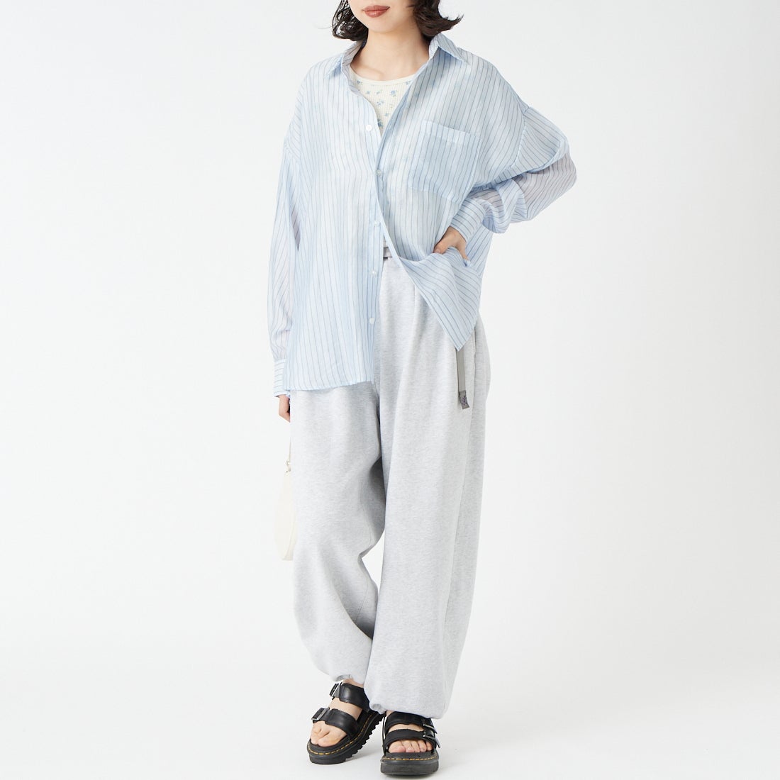 USINE [ユジーヌ] シアーオーバーサイズシャツ [IN9-SH-6] ﾌﾞﾙｰST &&モデル身長：162cm 着用サイズ：F&&