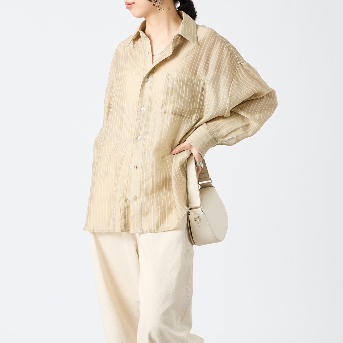 USINE [ユジーヌ] シアーオーバーサイズシャツ [IN9-SH-6] ﾍﾞｰｼﾞｭST &&モデル身長：162cm 着用サイズ：F&&