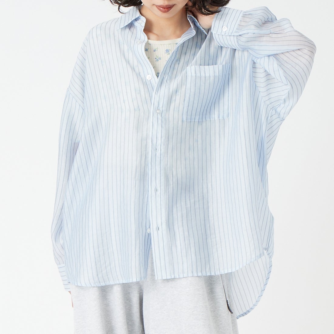 USINE [ユジーヌ] シアーオーバーサイズシャツ [IN9-SH-6] ﾌﾞﾙｰST &&モデル身長：162cm 着用サイズ：F&&