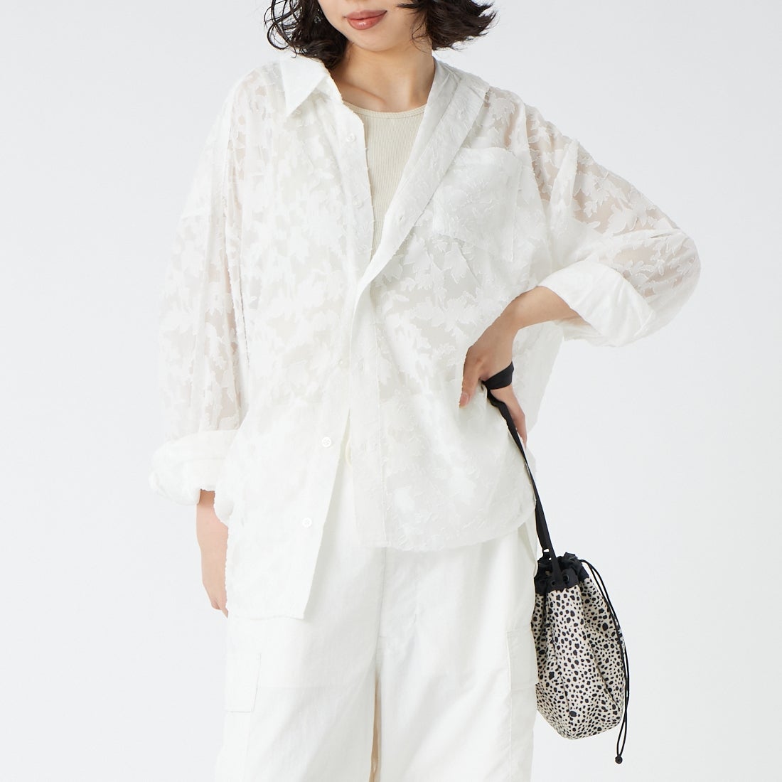 USINE [ユジーヌ] シアーオーバーサイズシャツ [IN9-SH-6] ﾎﾜｲﾄJQ &&モデル身長：162cm 着用サイズ：F&&