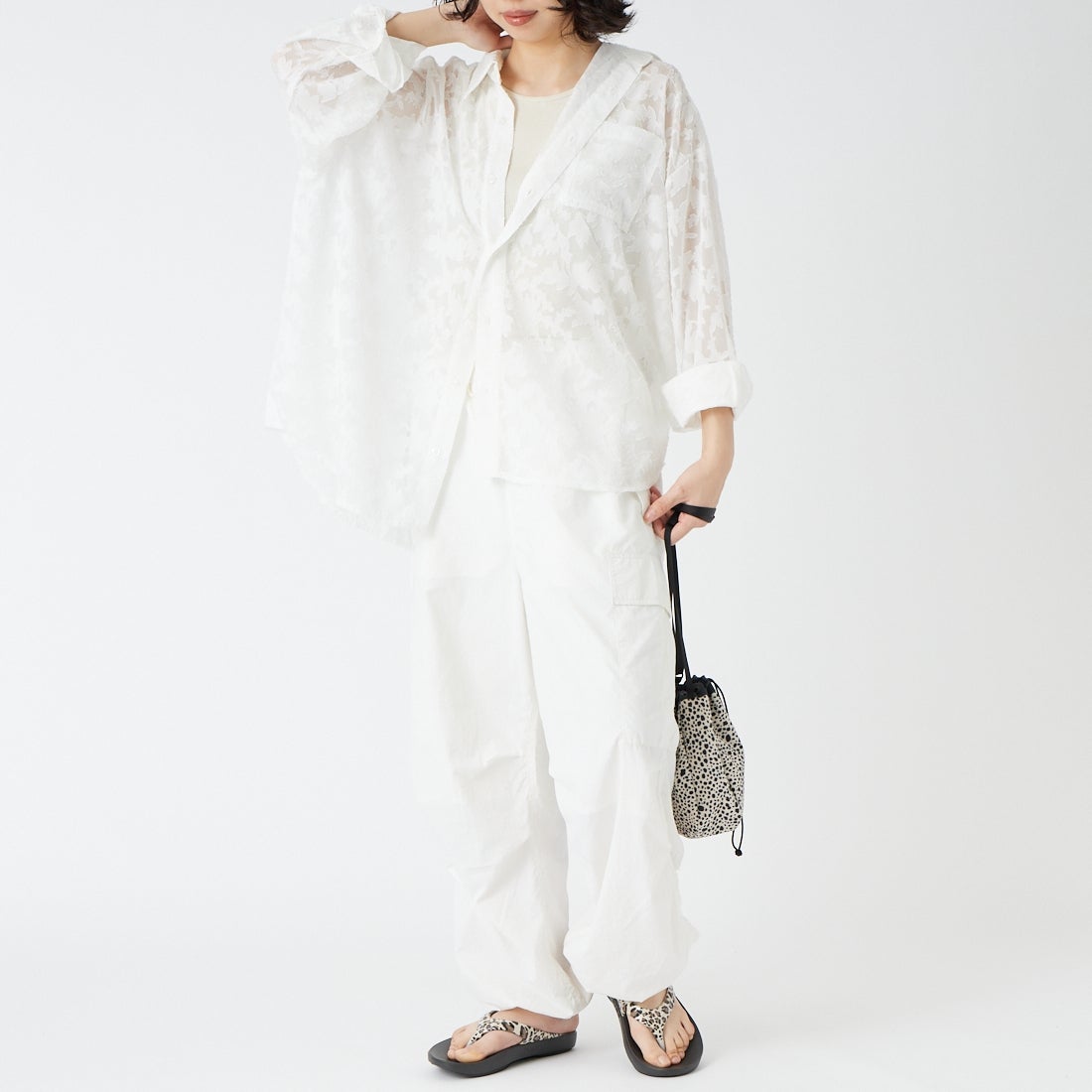 USINE [ユジーヌ] シアーオーバーサイズシャツ [IN9-SH-6] ﾎﾜｲﾄJQ &&モデル身長：162cm 着用サイズ：F&&