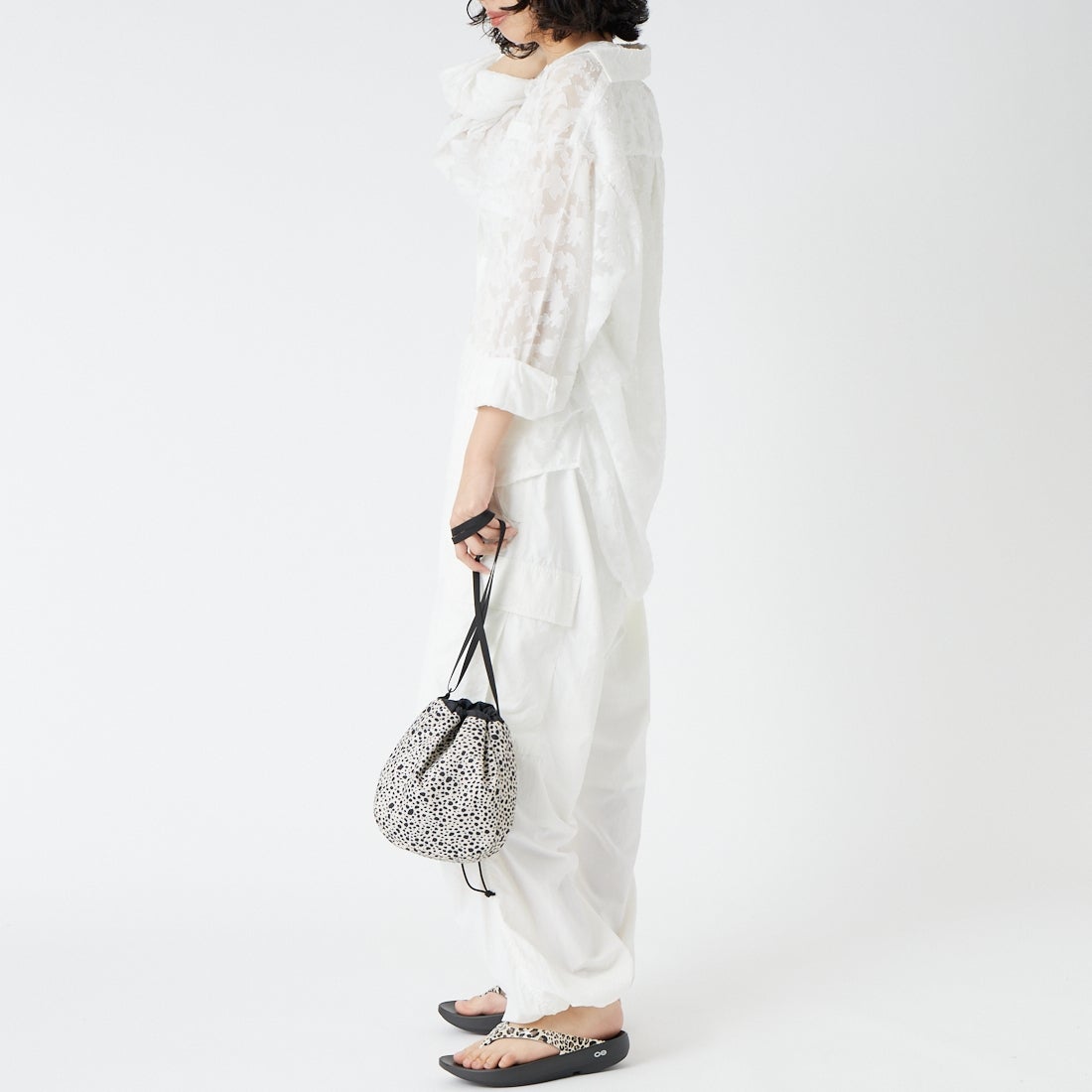 USINE [ユジーヌ] シアーオーバーサイズシャツ [IN9-SH-6] ﾎﾜｲﾄJQ &&モデル身長：162cm 着用サイズ：F&&