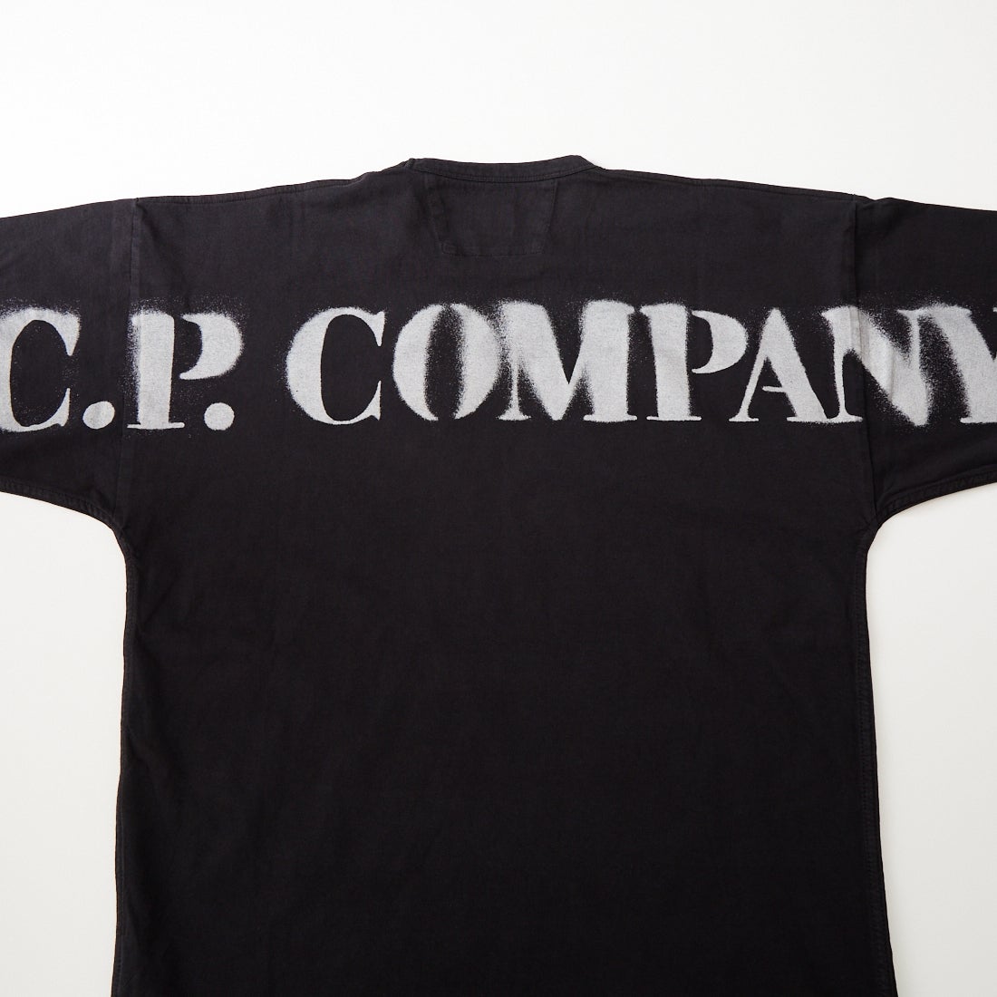 C.P.COMPANY [シーピーカンパニー] ショートスリーブステンシルTシャツ [20CMTS213A] 999 BLACK