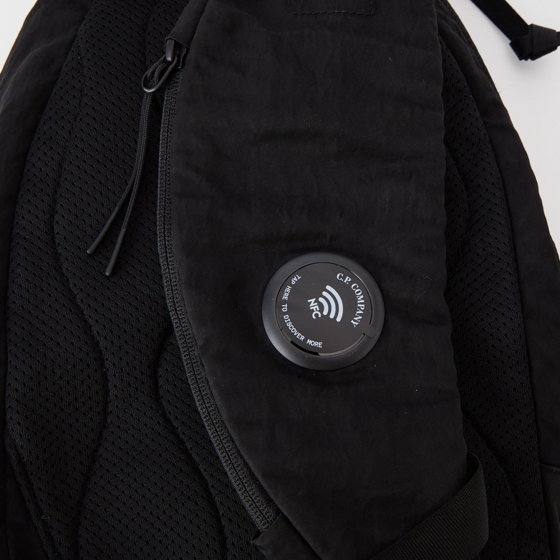 C.P.COMPANY [シーピーカンパニー] ナイロンB クロスボディバックパック [RCCMAC735A] 999 BLACK