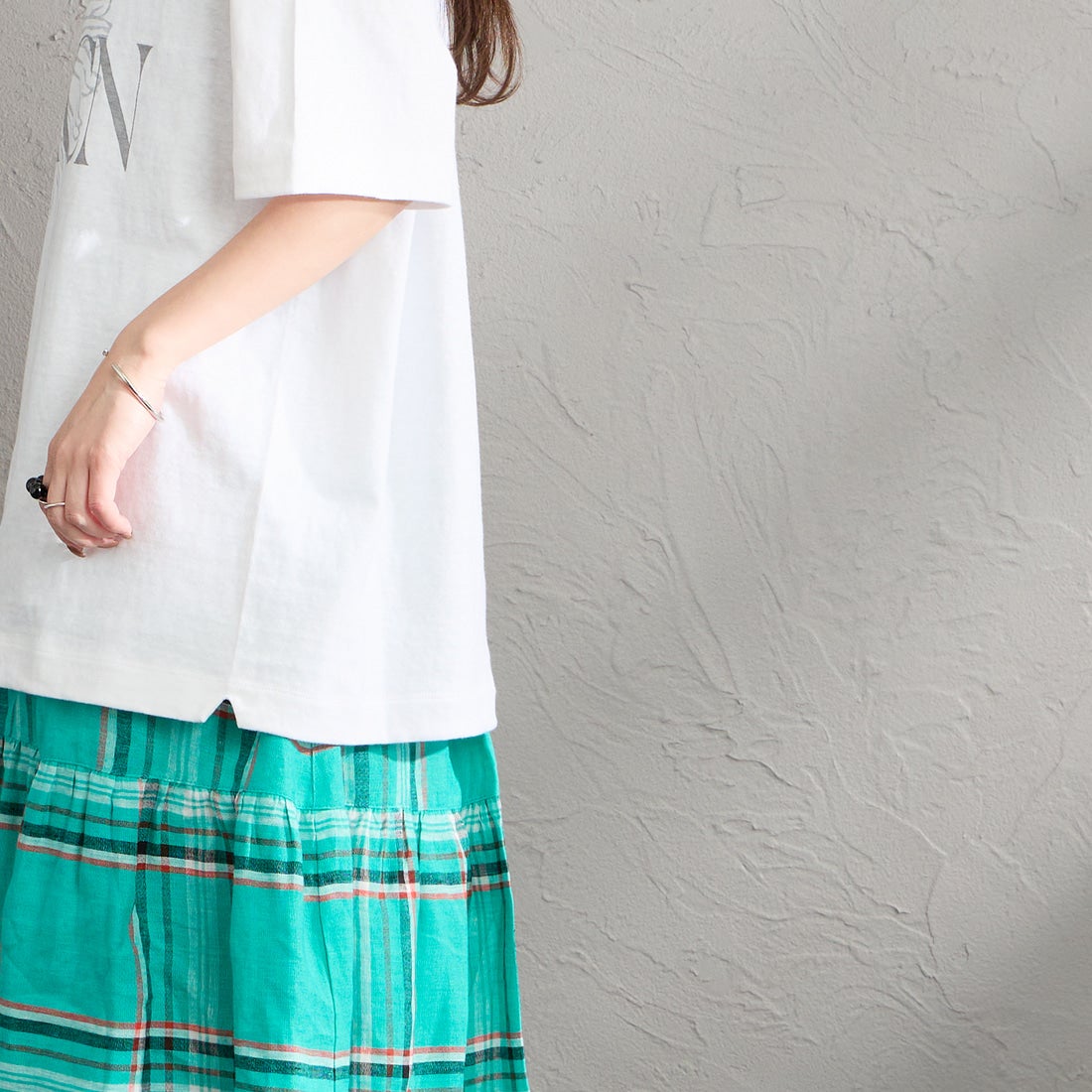 Americana [アメリカーナ] AMRCN FLOWER プリントTシャツ [BRF-807A-1] ﾎﾜｲﾄ &&モデル身長：150cm 着用サイズ：ONE SIZE&&