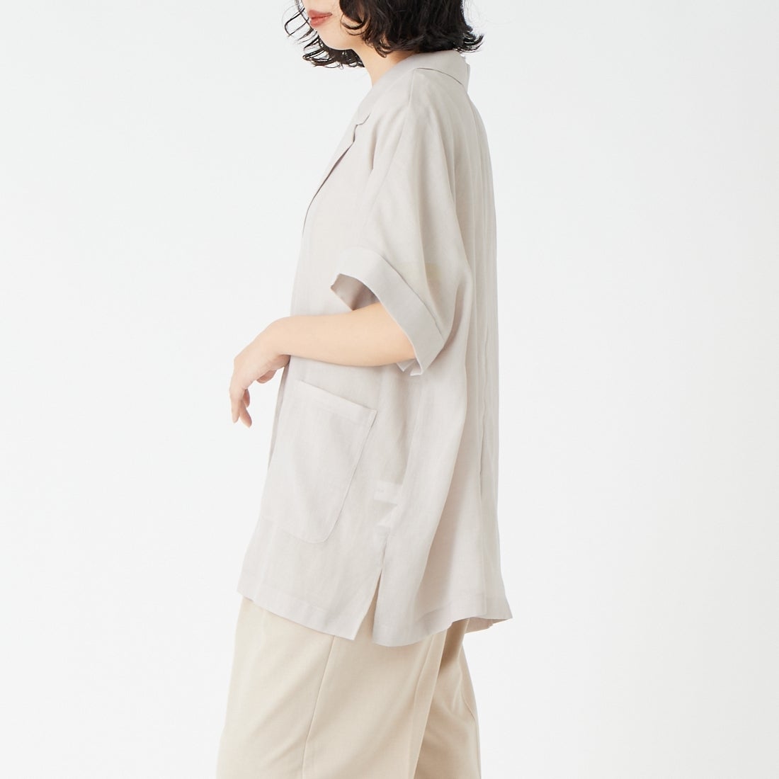 USINE [ユジーヌ] リネンライクシアーショートスリーブジャケット [21267061] 033 ﾍﾞｰｼﾞｭ &&モデル身長：162cm 着用サイズ：F&&