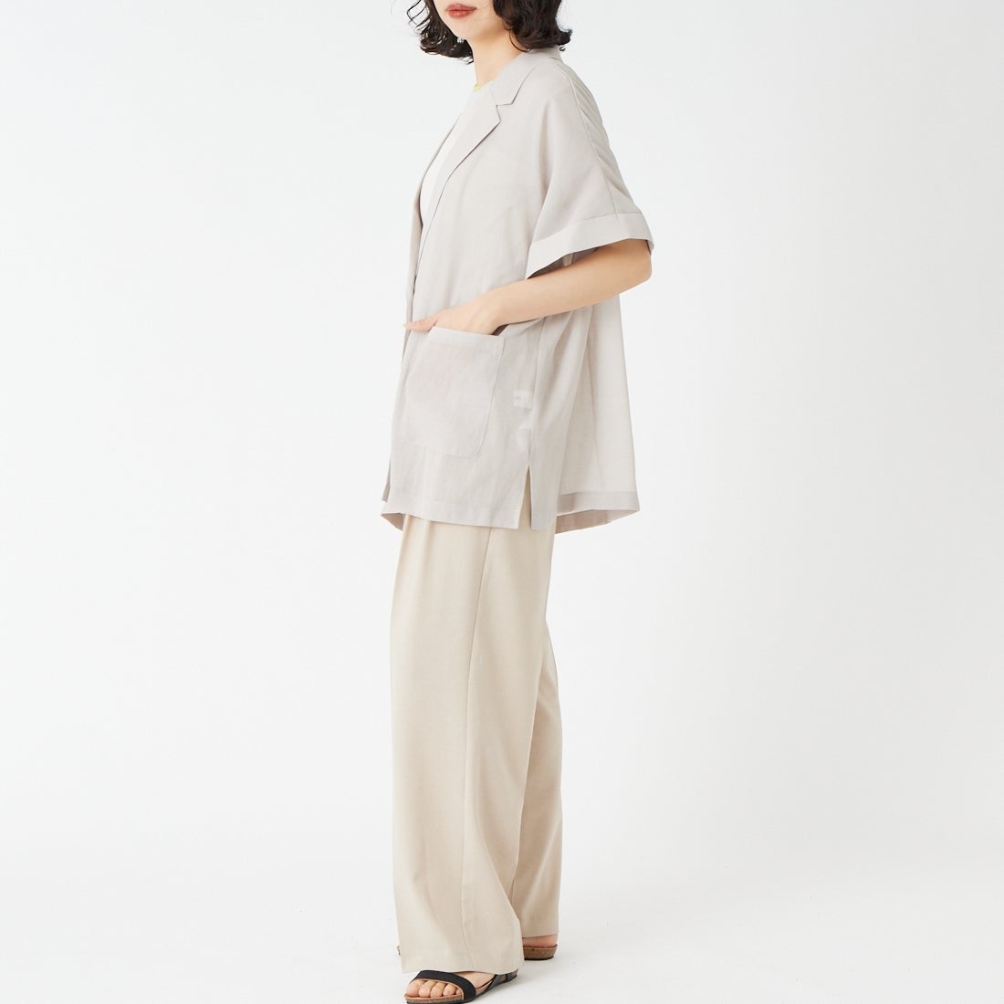 USINE [ユジーヌ] リネンライクシアーショートスリーブジャケット [21267061] 033 ﾍﾞｰｼﾞｭ &&モデル身長：162cm 着用サイズ：F&&