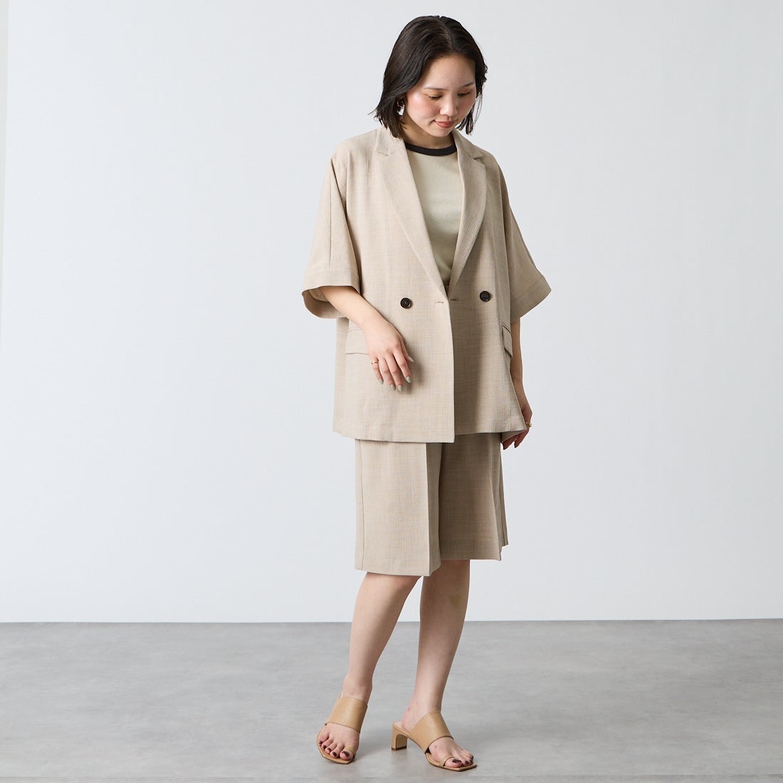 USINE [ユジーヌ] リネンライクシアーショートスリーブジャケット [21267061] 033 ﾍﾞｰｼﾞｭ &&モデル身長：160cm 着用サイズ：F&&