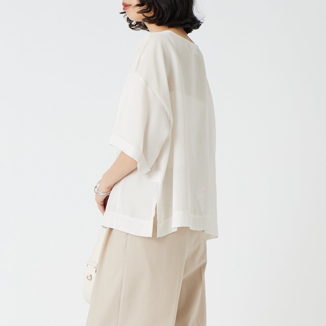 USINE [ユジーヌ] 5分袖メッシュTシャツ [21268054] 031 ｵﾌ &&モデル身長：162cm 着用サイズ：F&&