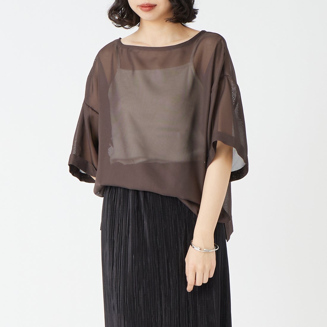 USINE [ユジーヌ] 5分袖メッシュTシャツ [21268054] 037 ﾌﾞﾗｳﾝ &&モデル身長：162cm 着用サイズ：F&&