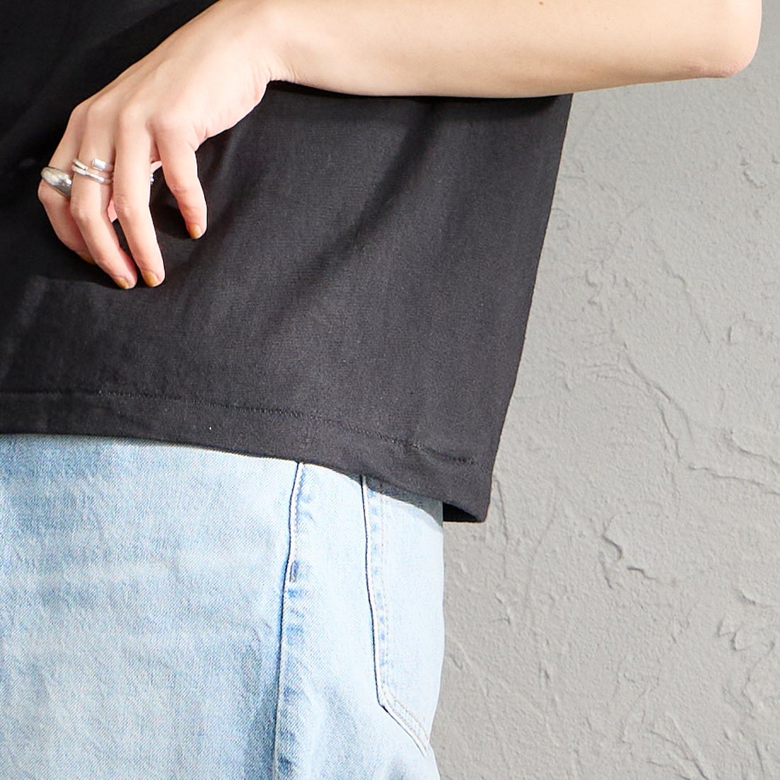Hanes [ヘインズ] 3PクルーネックTシャツ by THE DODO JEAN [HW1-D703] 997 ASSORT &&モデル身長：158cm 着用サイズ：F&&