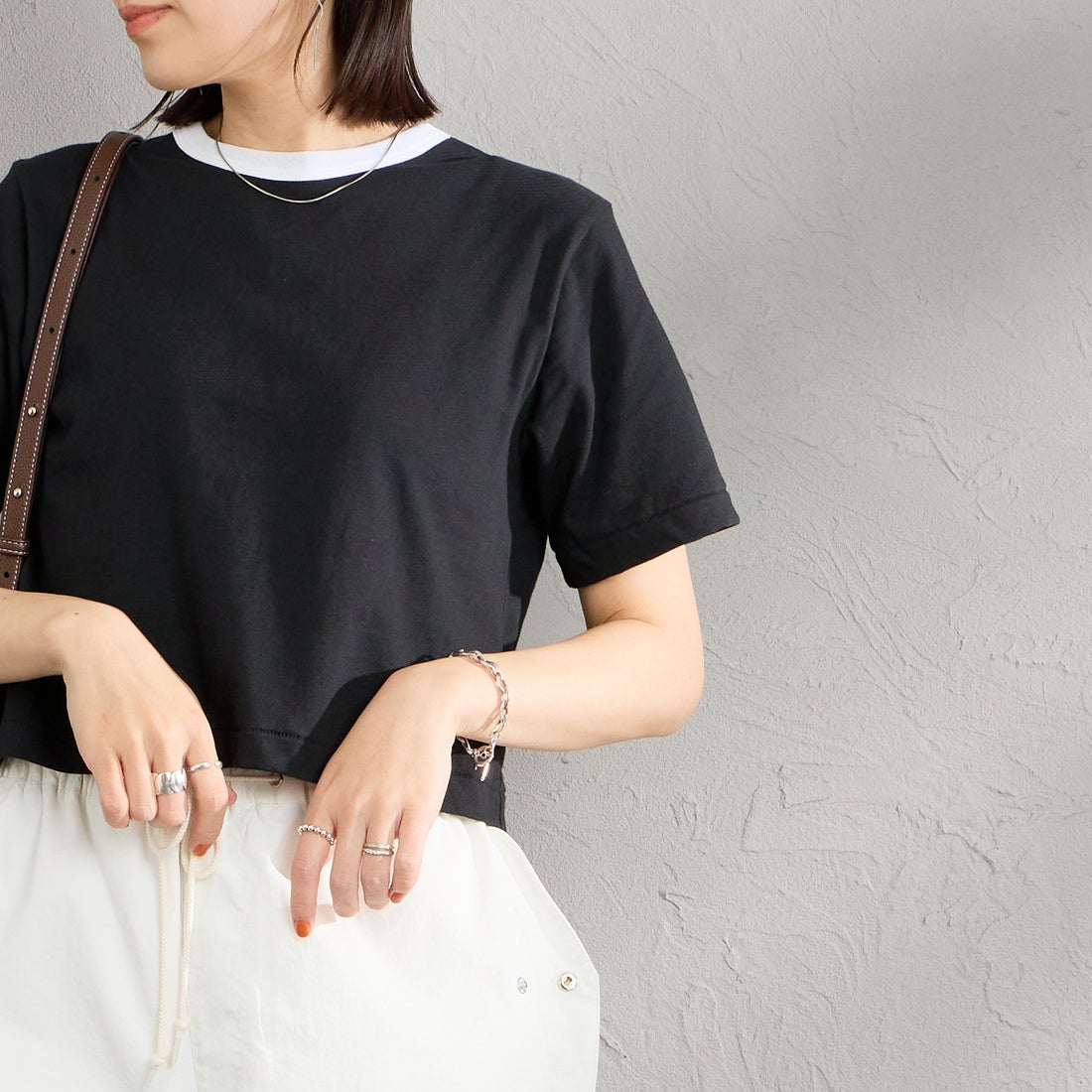 Hanes [ヘインズ] 3PリバーシブルクルーネックTシャツ by THE DODO JEAN [HW1-D702] 090 BLACK &&モデル身長：160cm 着用サイズ：S&&