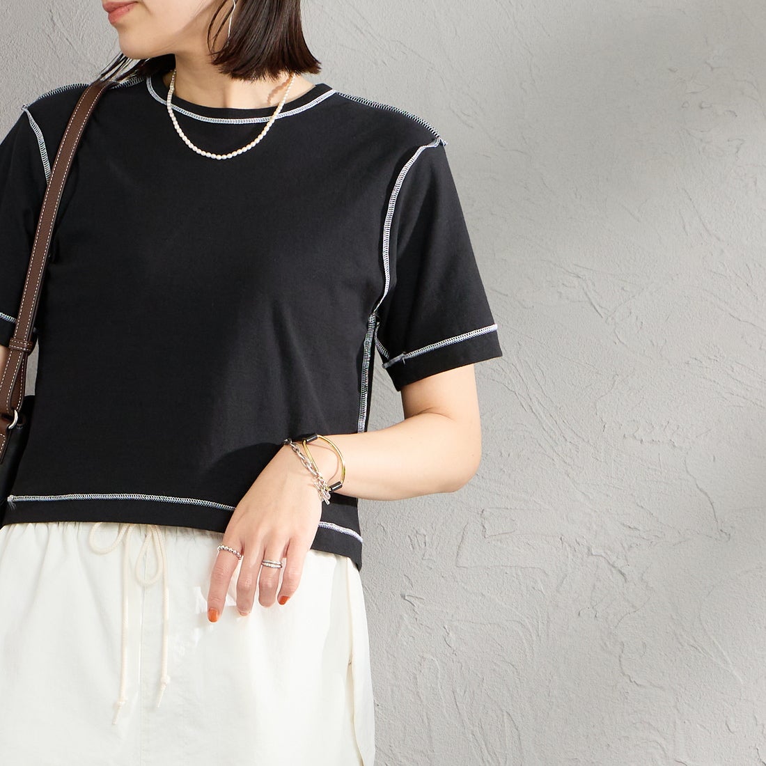 Hanes [ヘインズ] 3PリバーシブルクルーネックTシャツ by THE DODO JEAN [HW1-D702] 090 BLACK &&モデル身長：160cm 着用サイズ：S&&