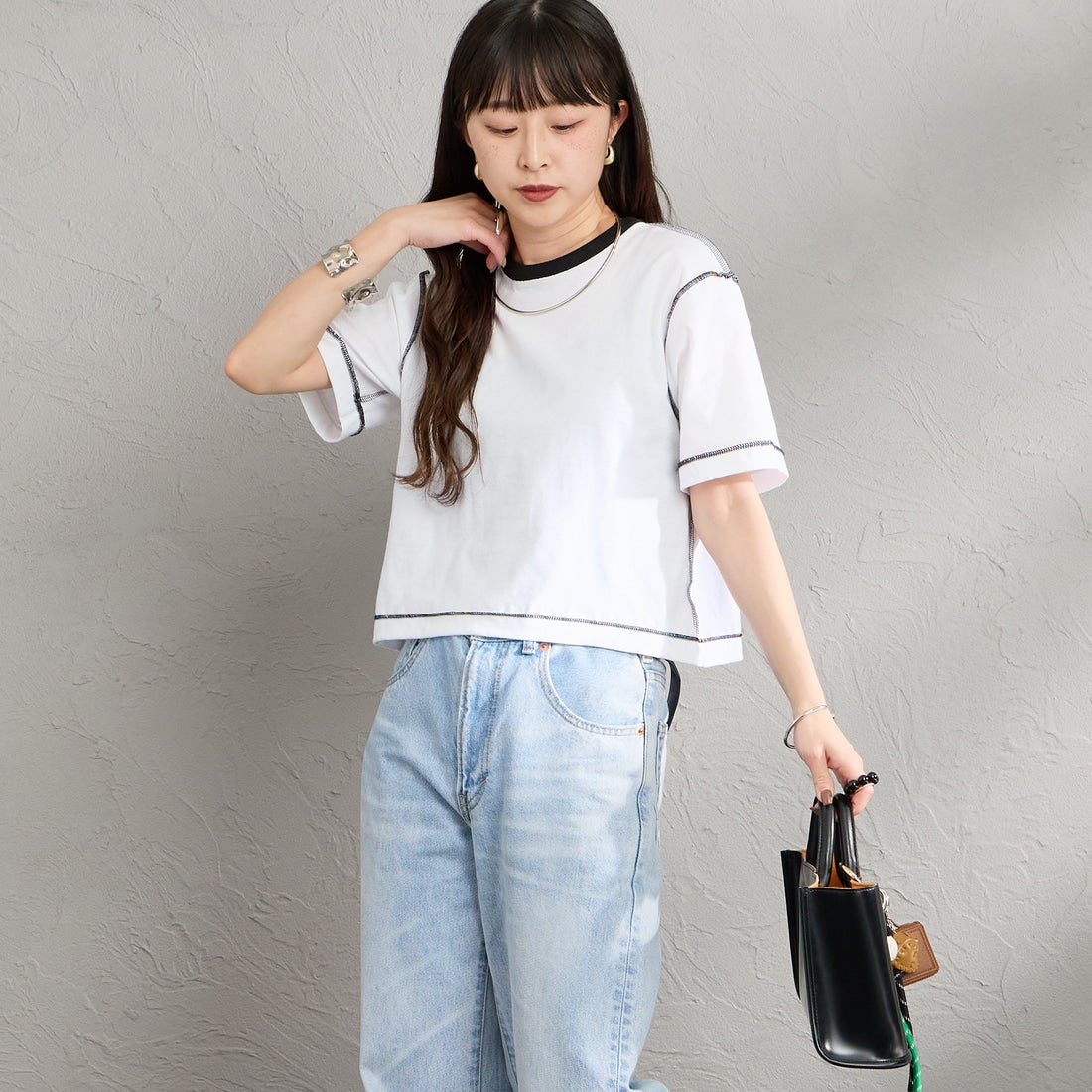 Hanes [ヘインズ] 3PリバーシブルクルーネックTシャツ by THE DODO JEAN [HW1-D702] 010 WHITE &&モデル身長：150cm 着用サイズ：S&&